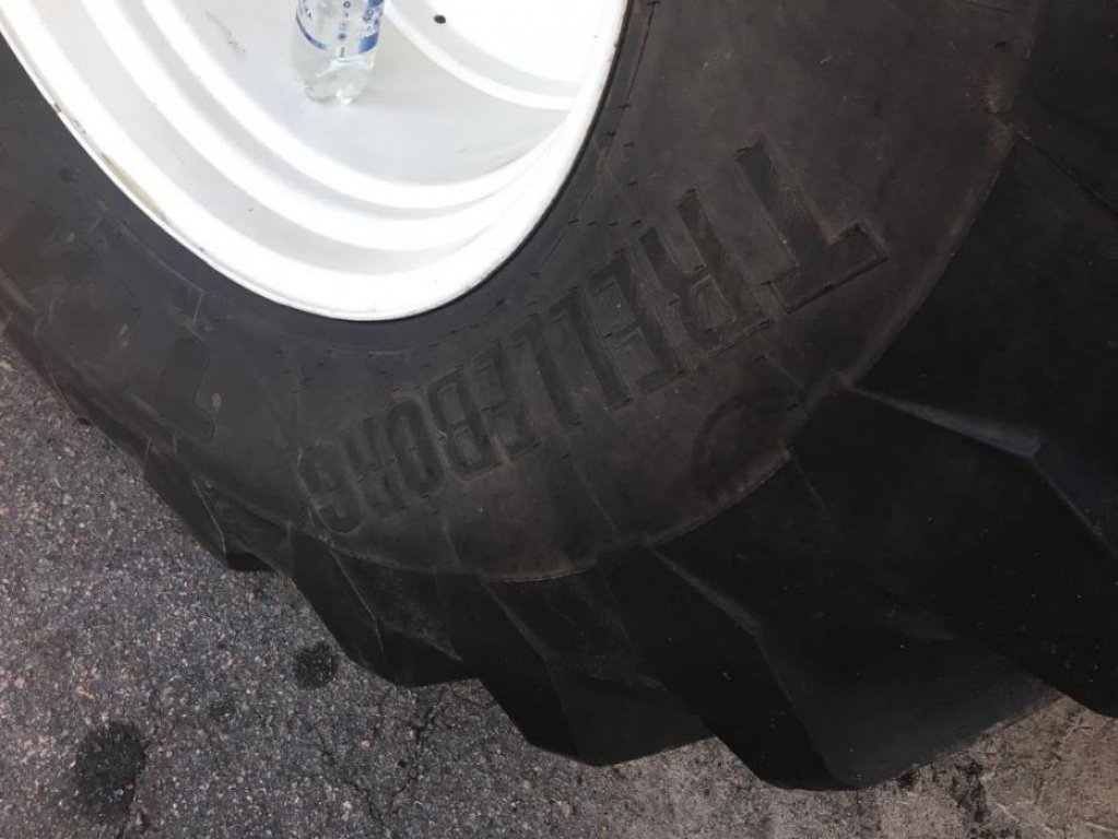 Oldtimer-Mähdrescher del tipo New Holland CR9080, Neumaschine In Володарка (Immagine 7)