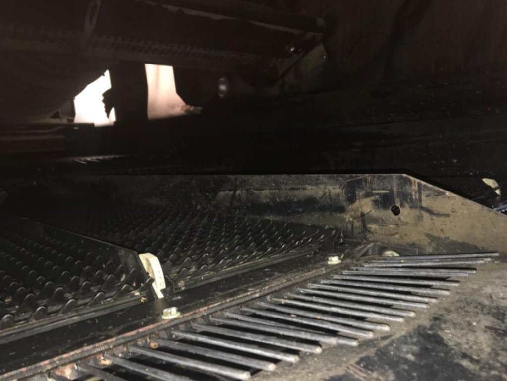 Oldtimer-Mähdrescher del tipo New Holland CR9080, Neumaschine In Володарка (Immagine 3)