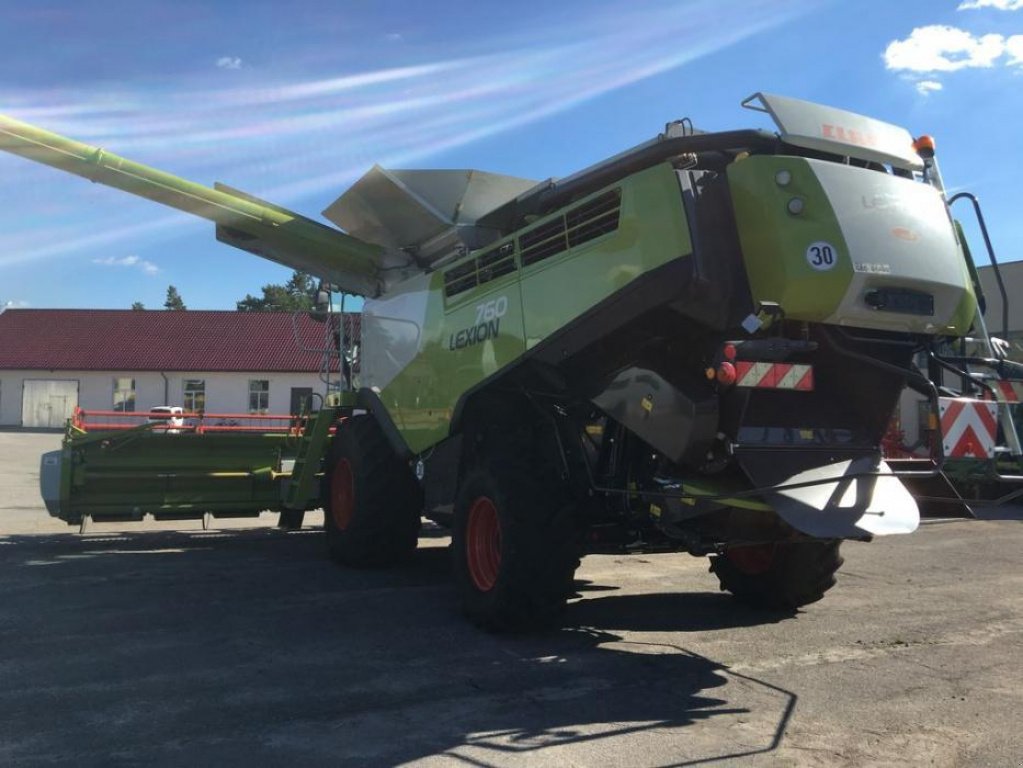 Oldtimer-Mähdrescher typu CLAAS Lexion 760, Neumaschine v Володарка (Obrázek 2)
