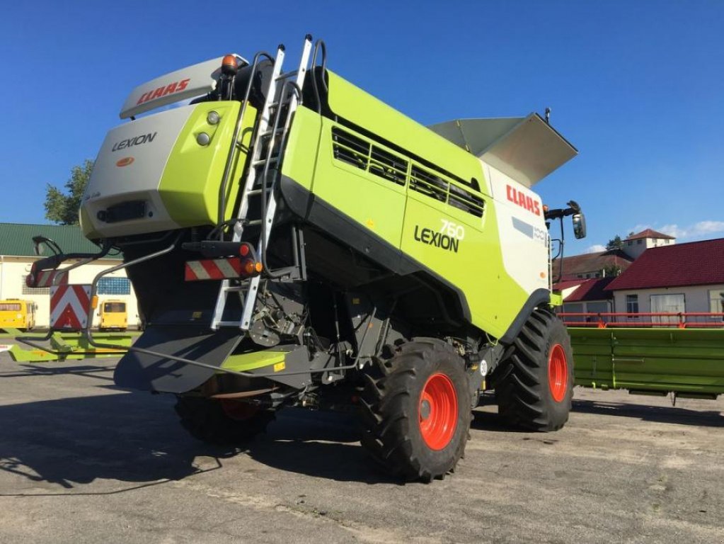 Oldtimer-Mähdrescher typu CLAAS Lexion 760, Neumaschine v Володарка (Obrázek 3)