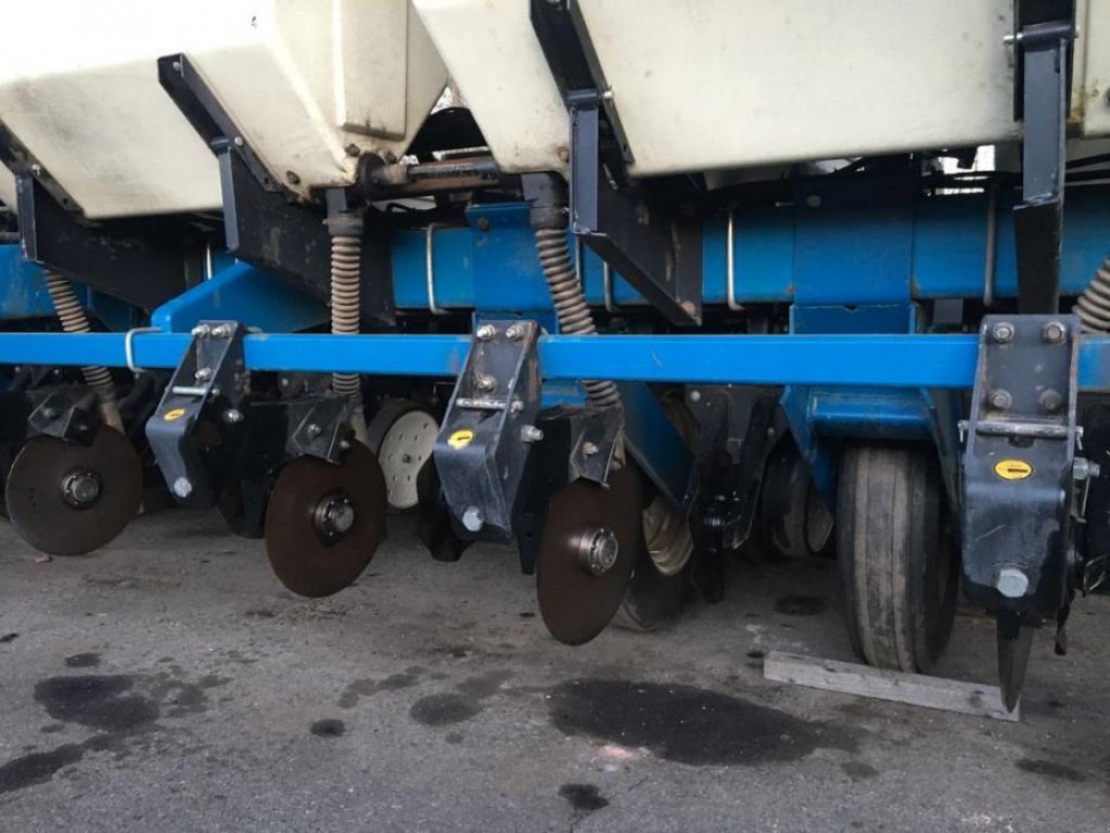 Gareeggenfelder typu Kinze 3000, Gebrauchtmaschine v Володарка (Obrázek 4)