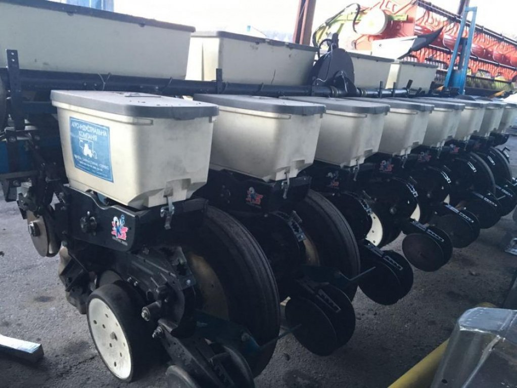 Gareeggenfelder typu Kinze 3000, Gebrauchtmaschine v Володарка (Obrázek 2)