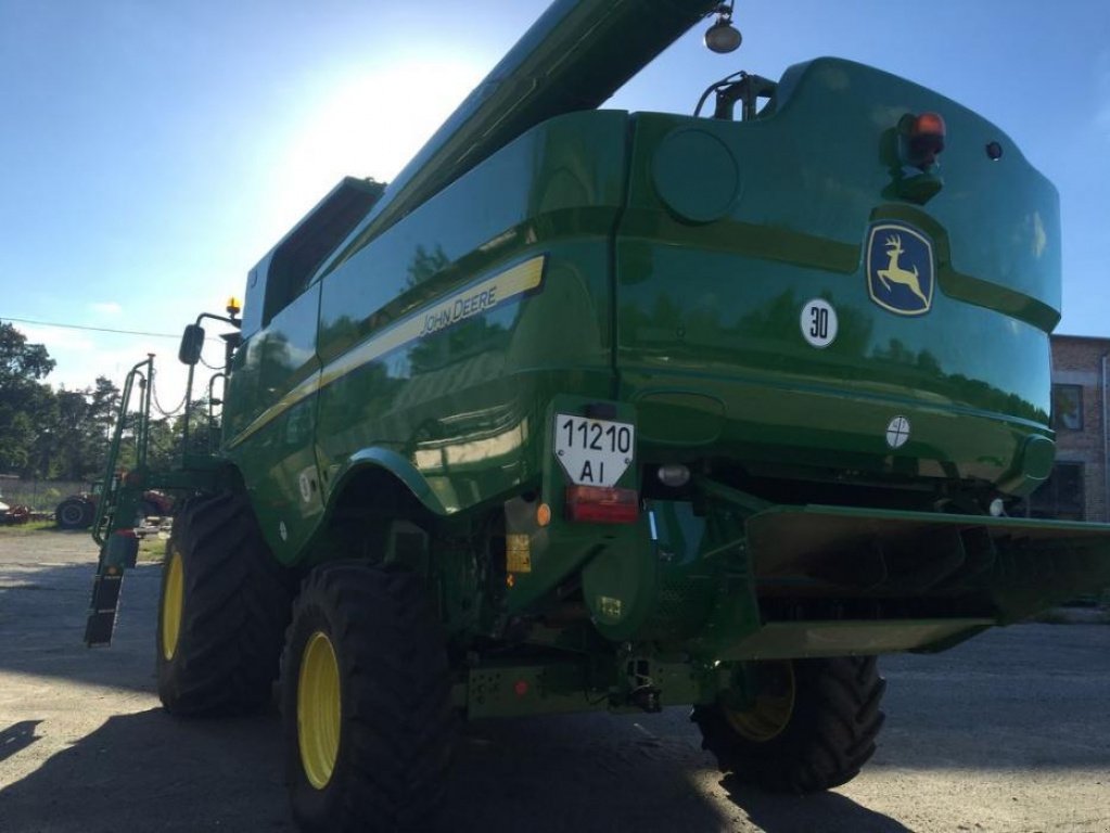 Oldtimer-Mähdrescher typu John Deere S660, Neumaschine v Володарка (Obrázek 3)