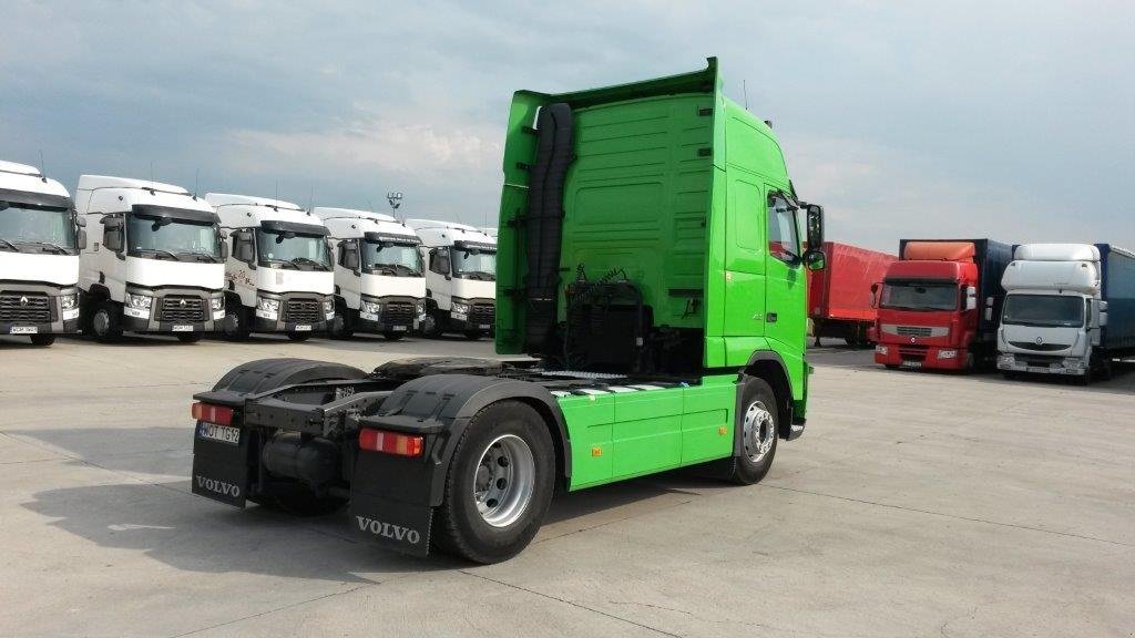 Muldenkipper typu Volvo FH13 4x2 T ADR, Neumaschine v Київ (Obrázek 3)
