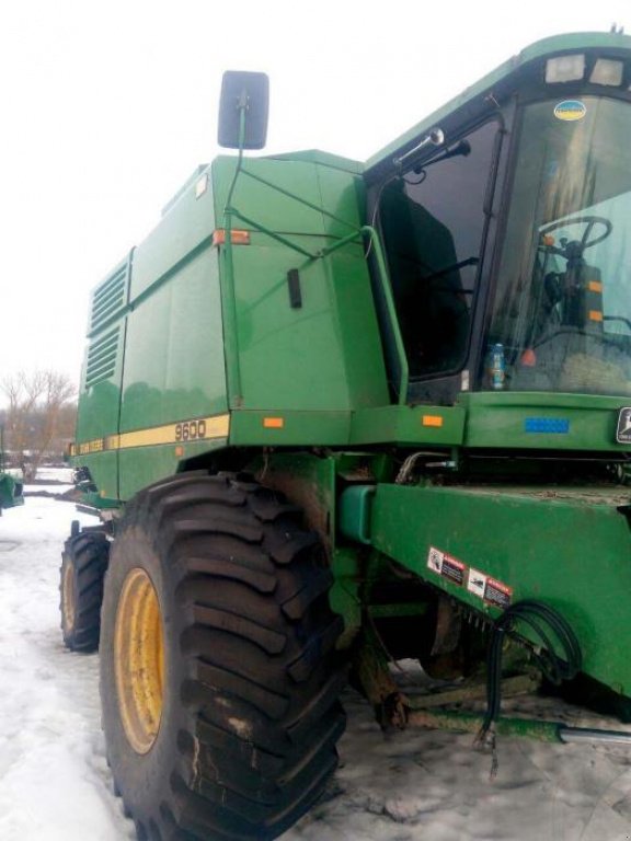 Oldtimer-Mähdrescher of the type John Deere 9600, Neumaschine in Черкаси (Picture 2)