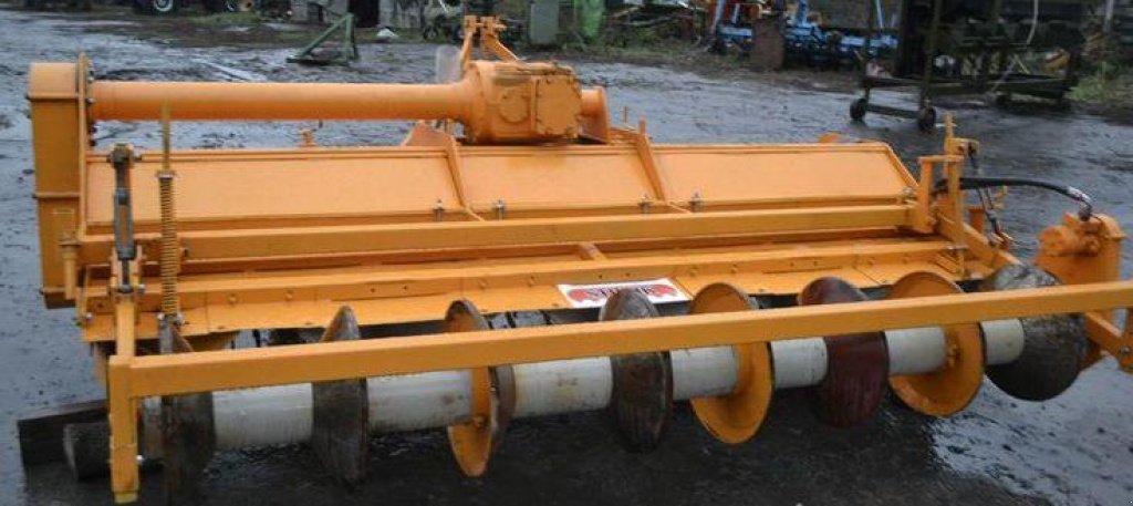 Dammformer des Typs Struik 4,  in Демидівка (Bild 5)