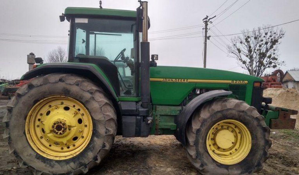 Oldtimer-Traktor tip John Deere 8200, Neumaschine in Демидівка (Poză 4)
