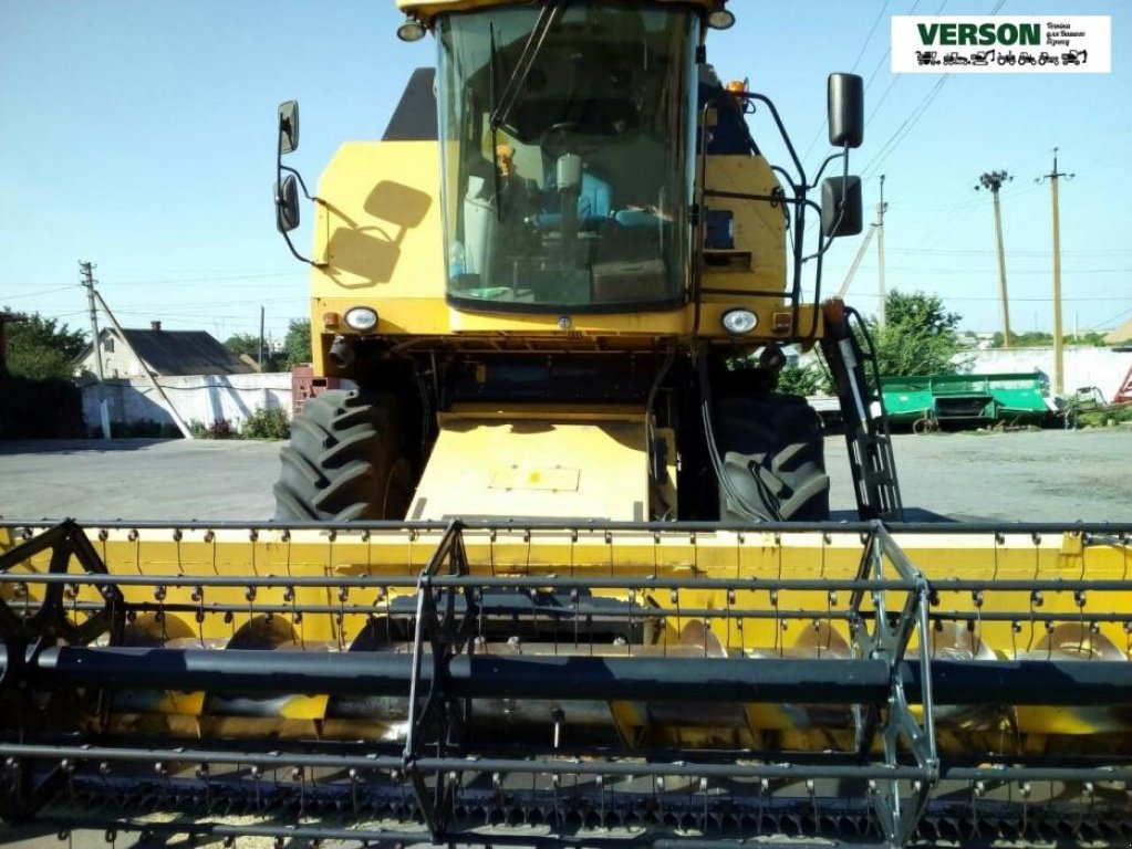 Oldtimer-Mähdrescher typu New Holland TC5080, Neumaschine v Київ (Obrázek 1)