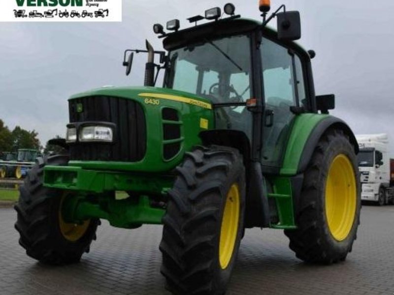 Oldtimer-Traktor Türe ait John Deere 6430, Neumaschine içinde Київ (resim 1)