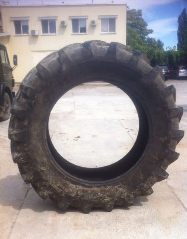 Reifen του τύπου Michelin 520/85R46,  σε Житомир (Φωτογραφία 3)