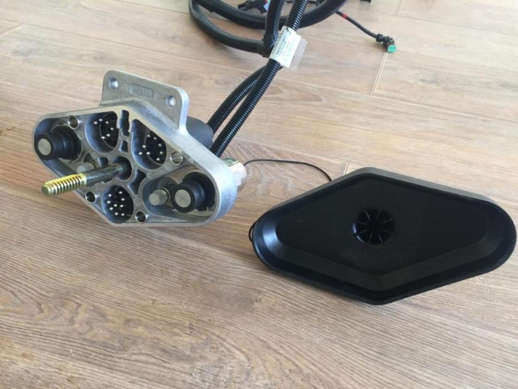 Sonnenblumenschneidwerk typu CLAAS Sunspeed 12-70, Neumaschine v Суми (Obrázek 2)