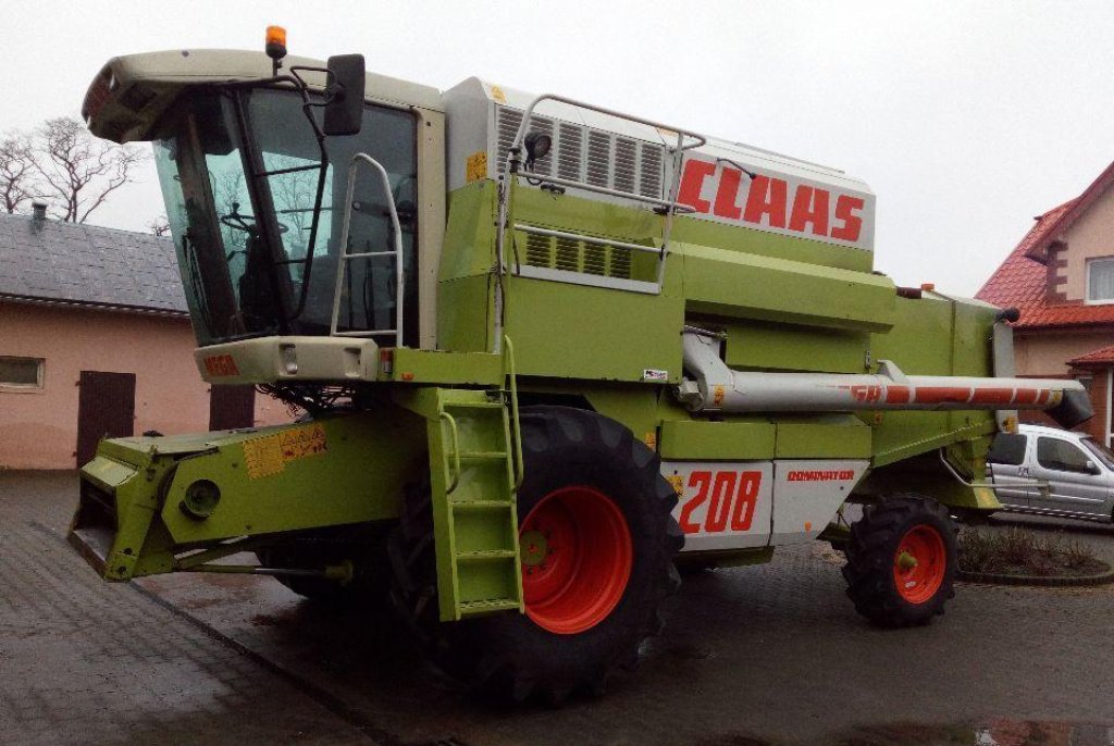 Oldtimer-Mähdrescher des Typs CLAAS Mega 208, Neumaschine in Полтава (Bild 1)