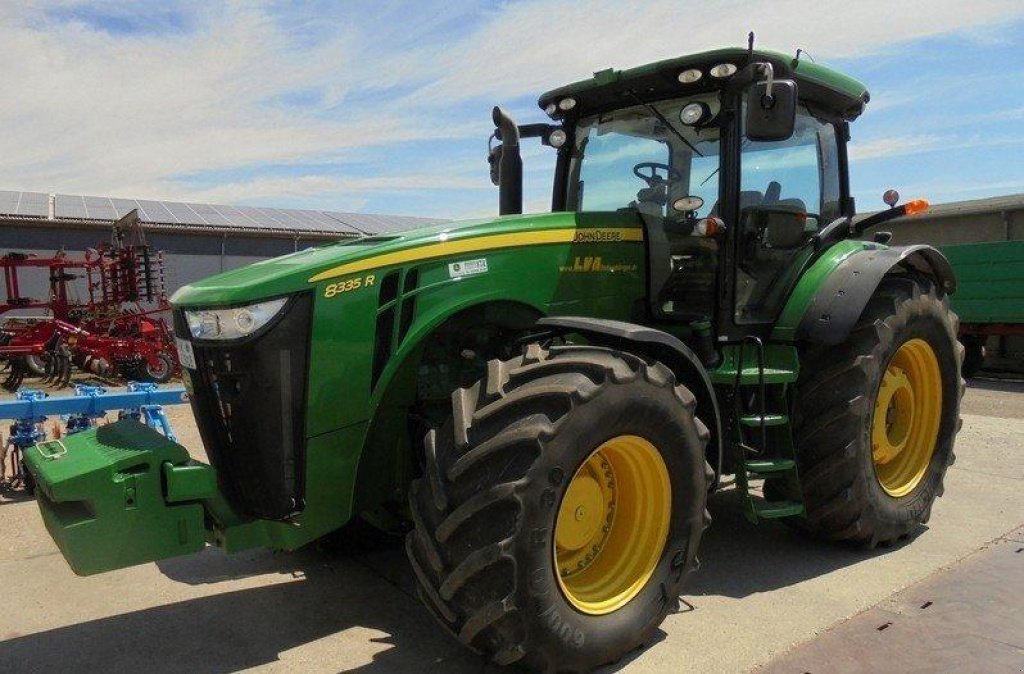 Oldtimer-Traktor a típus John Deere 8335R, Neumaschine ekkor: Полтава (Kép 1)