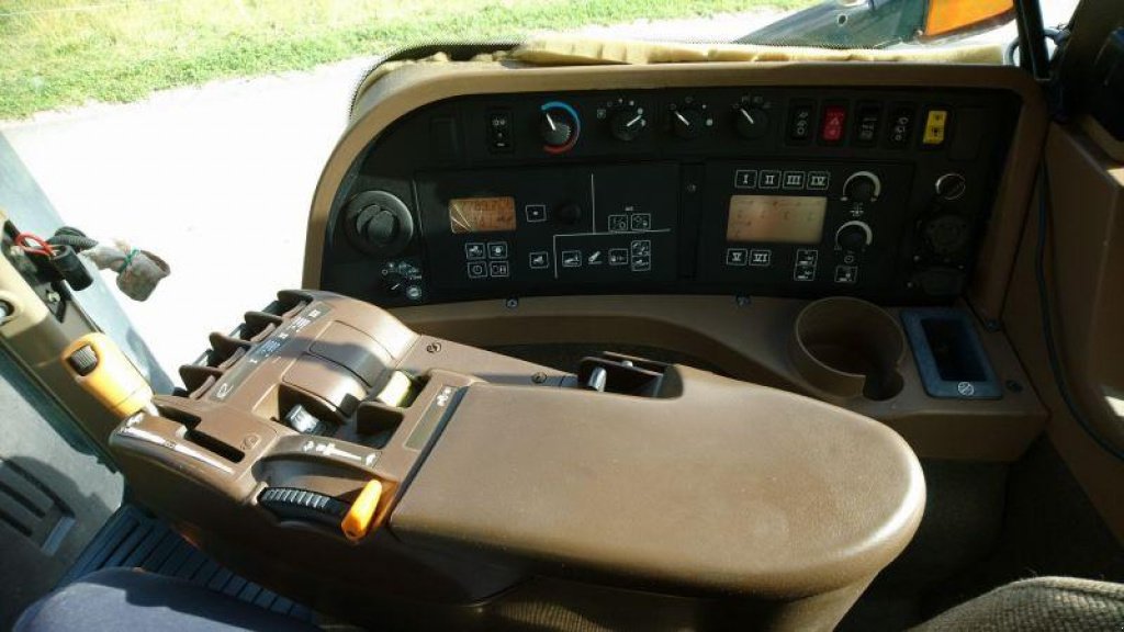 Oldtimer-Traktor a típus John Deere 8430, Neumaschine ekkor: Полтава (Kép 6)