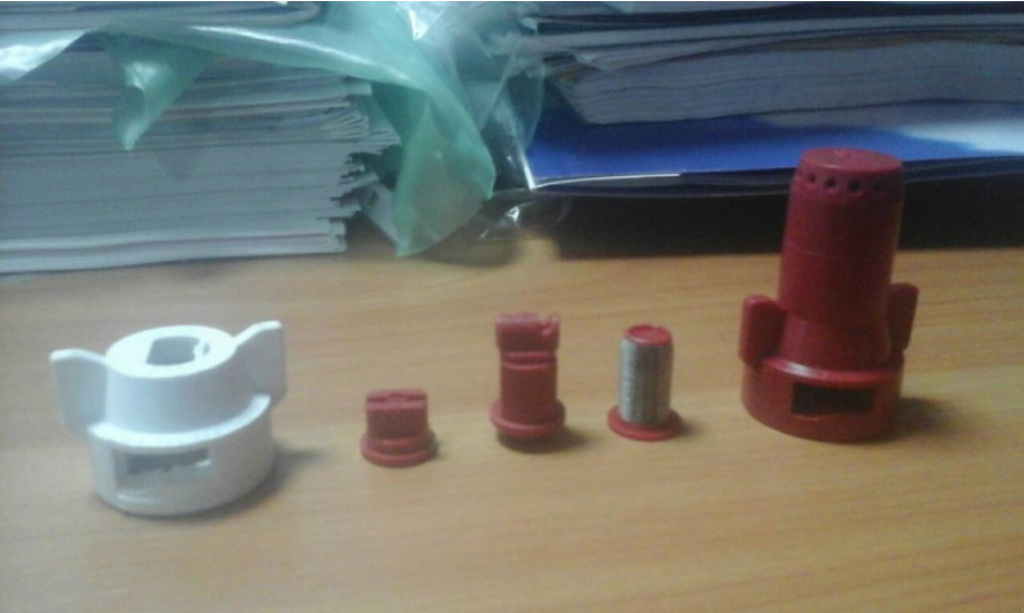 Weinbauspritze del tipo Berthoud Tracker 32-34,  In Хмельницький (Immagine 1)