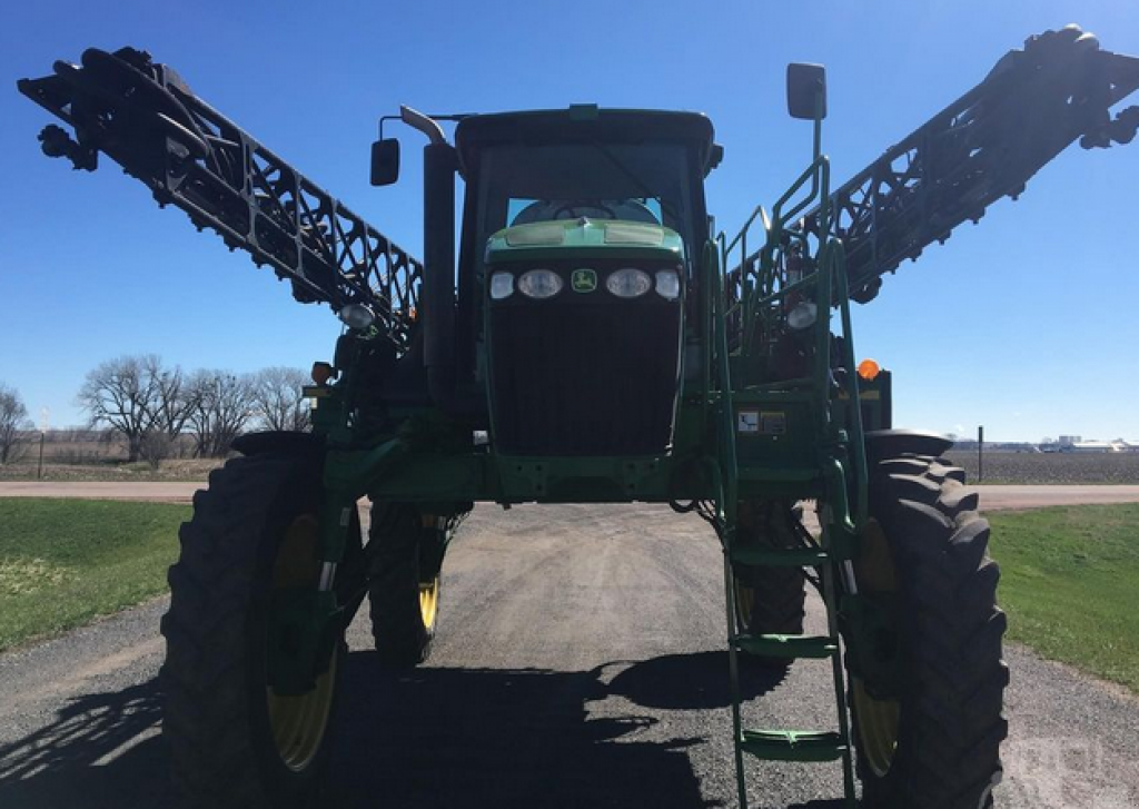 Selbstfahrspritze of the type John Deere 4830,  in Біла Церква (Picture 4)