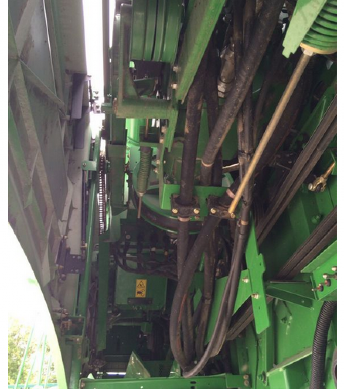 Oldtimer-Mähdrescher a típus John Deere S670і, Neumaschine ekkor: Біла Церква (Kép 10)