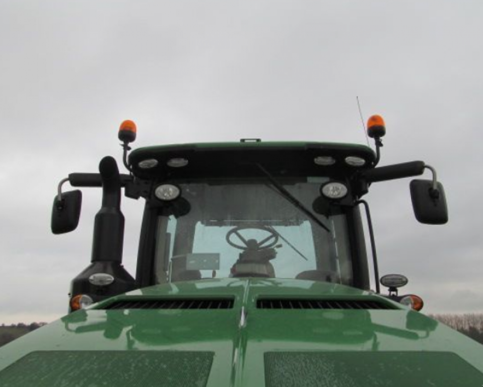 Oldtimer-Traktor typu John Deere 8370R, Neumaschine v Біла Церква (Obrázek 2)