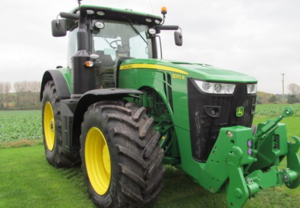 Oldtimer-Traktor typu John Deere 8370R, Neumaschine v Біла Церква (Obrázek 8)