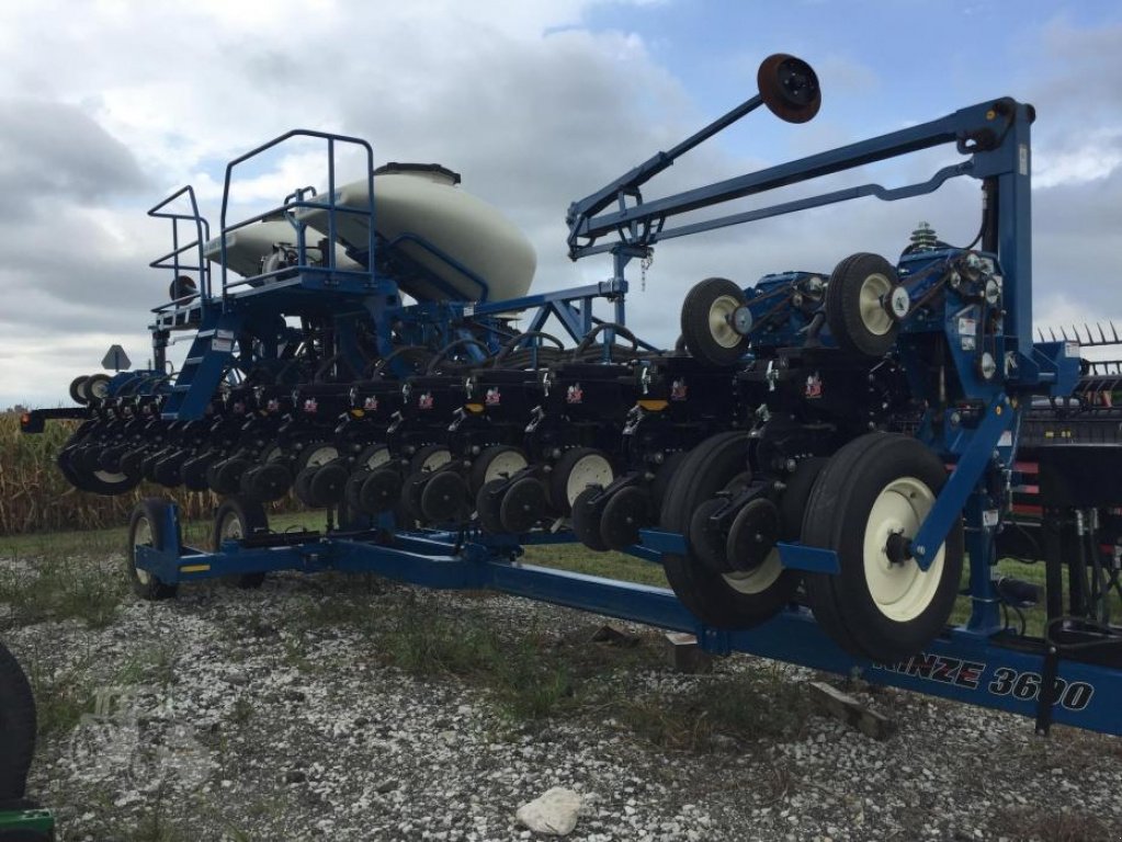 Gareeggenfelder typu Kinze 3600,  v Біла Церква (Obrázek 1)