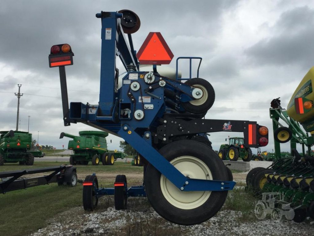 Gareeggenfelder typu Kinze 3600,  v Біла Церква (Obrázek 5)