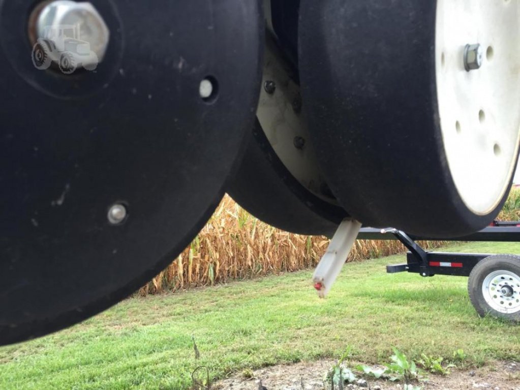 Gareeggenfelder typu Kinze 3600,  v Біла Церква (Obrázek 6)