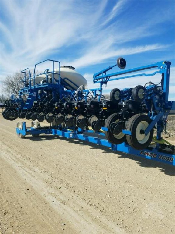 Gareeggenfelder typu Kinze 3600,  v Біла Церква (Obrázek 3)