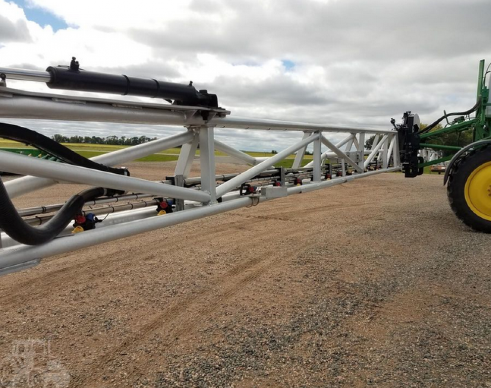 Selbstfahrspritze of the type John Deere 4830,  in Біла Церква (Picture 5)