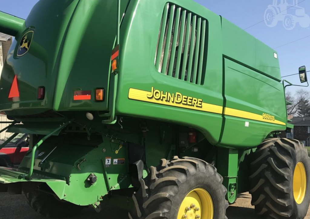 Oldtimer-Mähdrescher des Typs John Deere 9660 STS,  in Біла Церква (Bild 7)