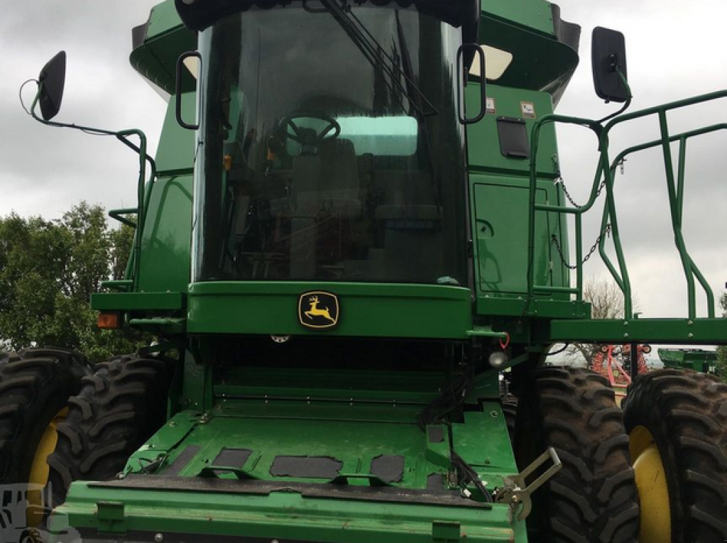 Oldtimer-Mähdrescher des Typs John Deere 9770 STS, Neumaschine in Біла Церква (Bild 7)