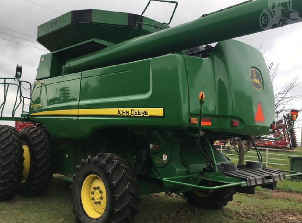 Oldtimer-Mähdrescher des Typs John Deere 9770 STS, Neumaschine in Біла Церква (Bild 3)