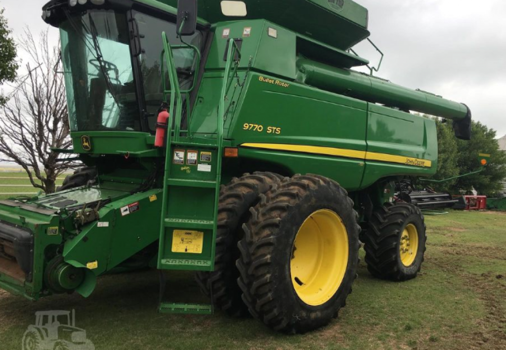 Oldtimer-Mähdrescher des Typs John Deere 9770 STS, Neumaschine in Біла Церква (Bild 1)