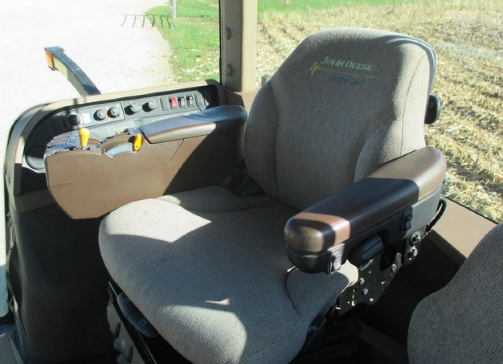 Oldtimer-Traktor a típus John Deere 8430, Neumaschine ekkor: Біла Церква (Kép 10)