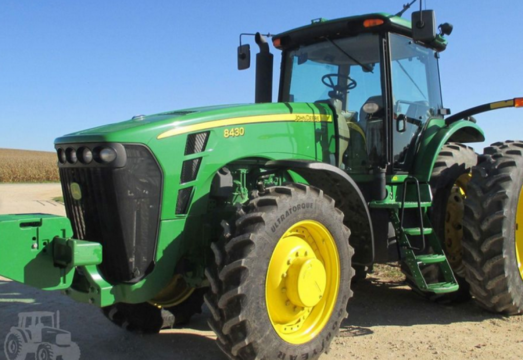 Oldtimer-Traktor типа John Deere 8430, Neumaschine в Біла Церква (Фотография 4)