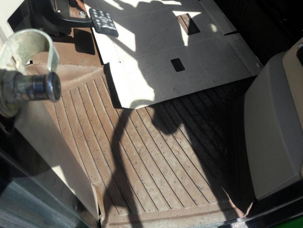 Oldtimer-Traktor des Typs John Deere 6920, Neumaschine in Біла Церква (Bild 10)