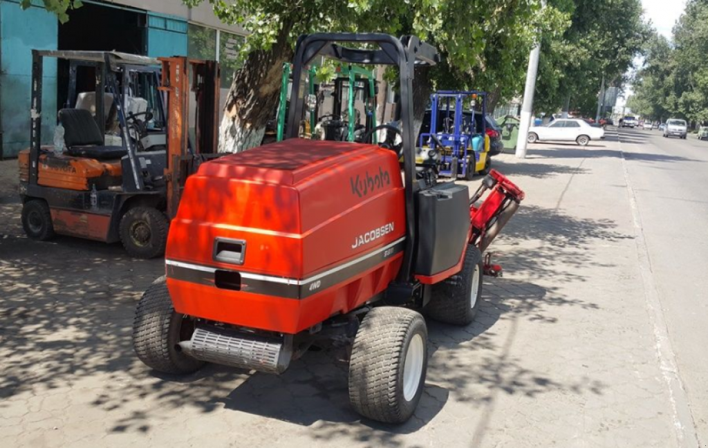 Hopfentraktor a típus Kubota Jacobsen ST 5111, Neumaschine ekkor: Одеса (Kép 3)