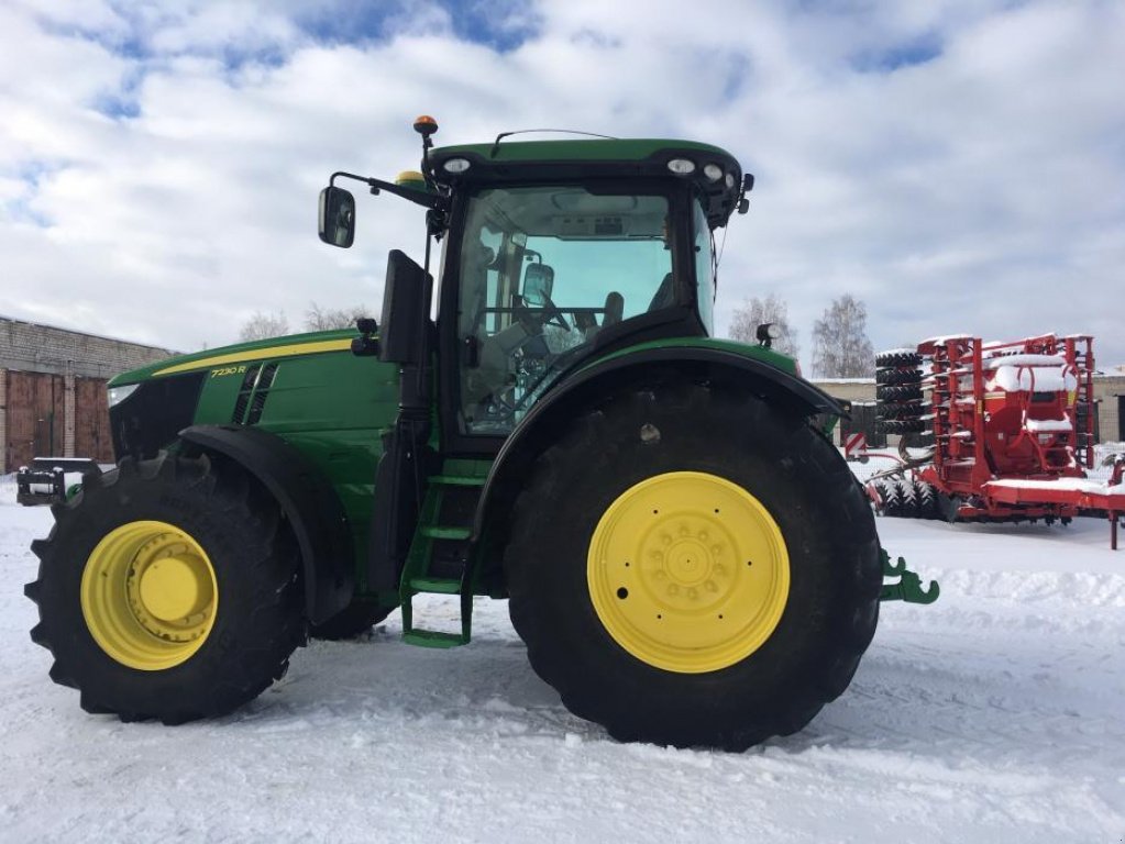 Oldtimer-Traktor typu John Deere 7230R, Neumaschine v Любешів (Obrázek 7)
