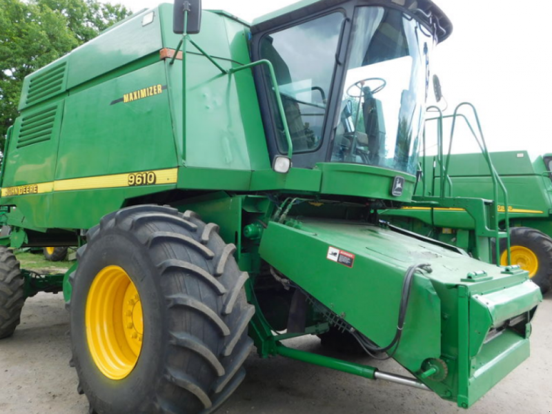 Oldtimer-Mähdrescher of the type John Deere 9610, Neumaschine in Харків (Picture 1)