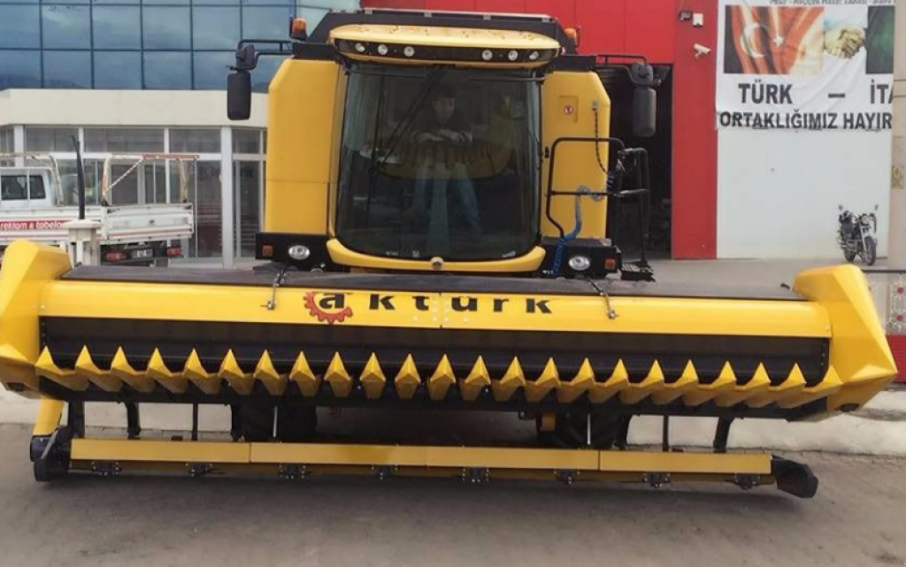 Maispflückvorsatz of the type New Holland 1520,  in Одеса (Picture 3)