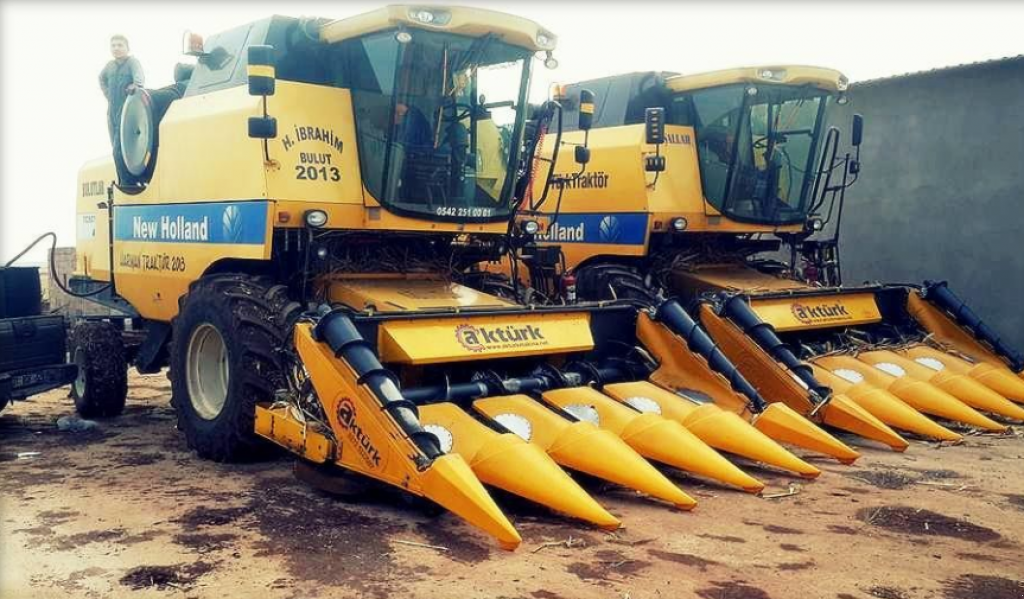 Maispflückvorsatz of the type New Holland 1520,  in Одеса (Picture 1)