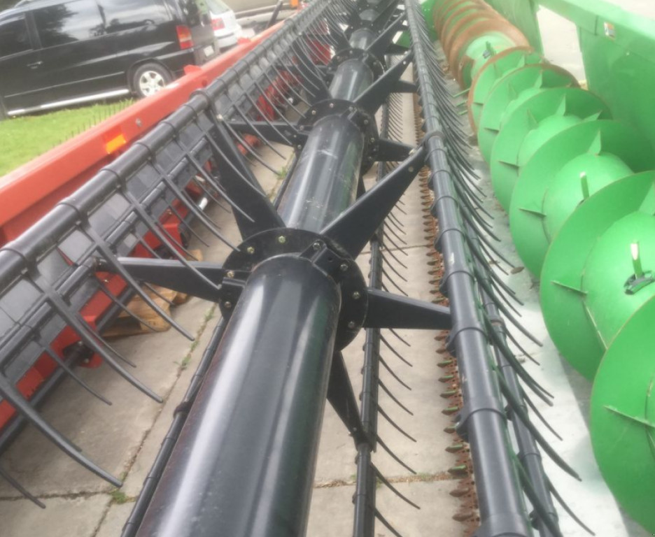 Schneidwerk typu John Deere 635F,  v Золочів (Obrázek 10)