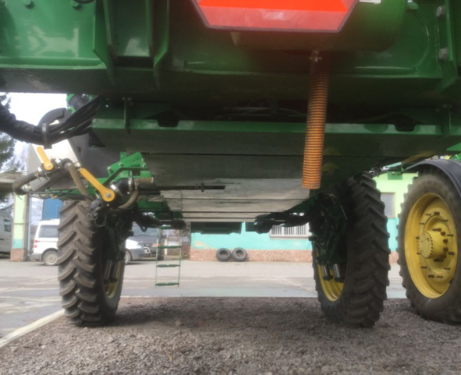 Selbstfahrspritze of the type John Deere 4940,  in Золочів (Picture 7)