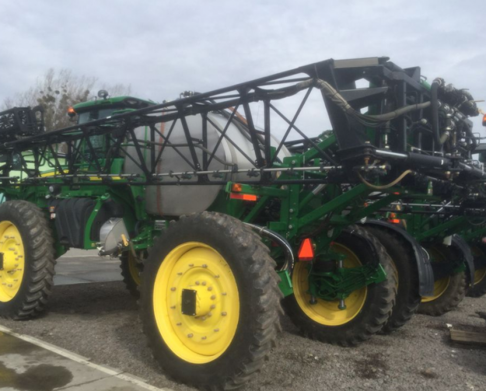 Selbstfahrspritze of the type John Deere 4940,  in Золочів (Picture 3)
