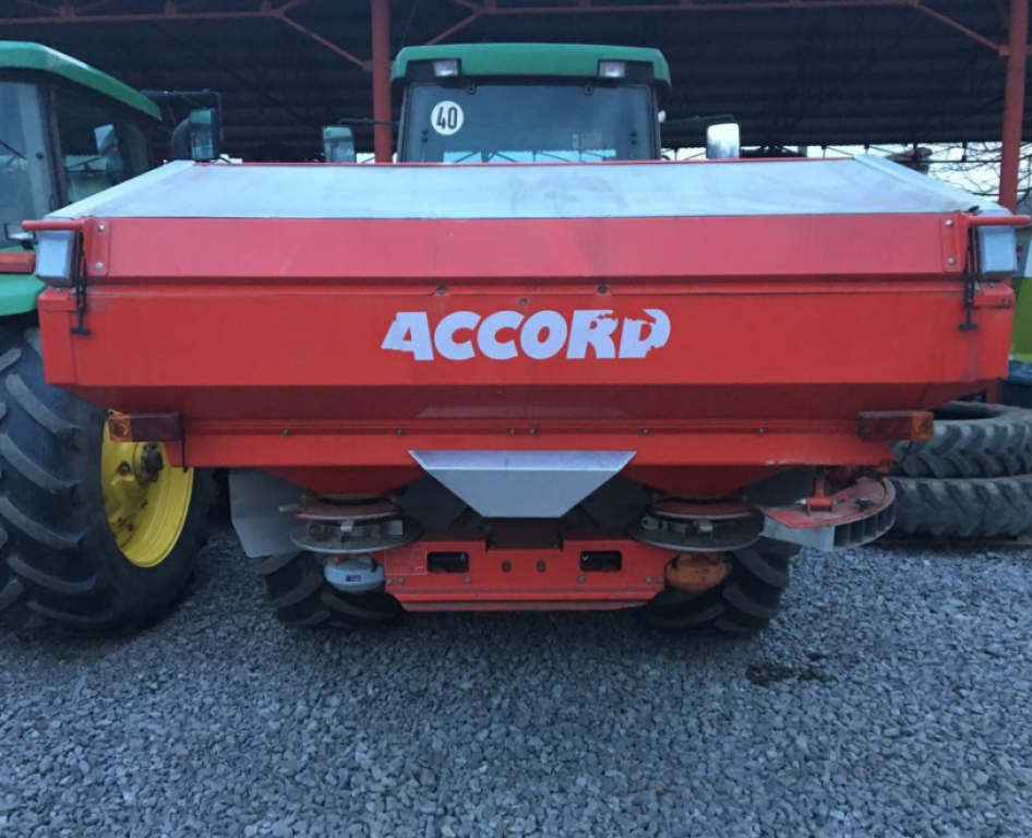 Sandstreuer & Salzstreuer типа Accord Exacta-TL 3000,  в Золочів (Фотография 1)