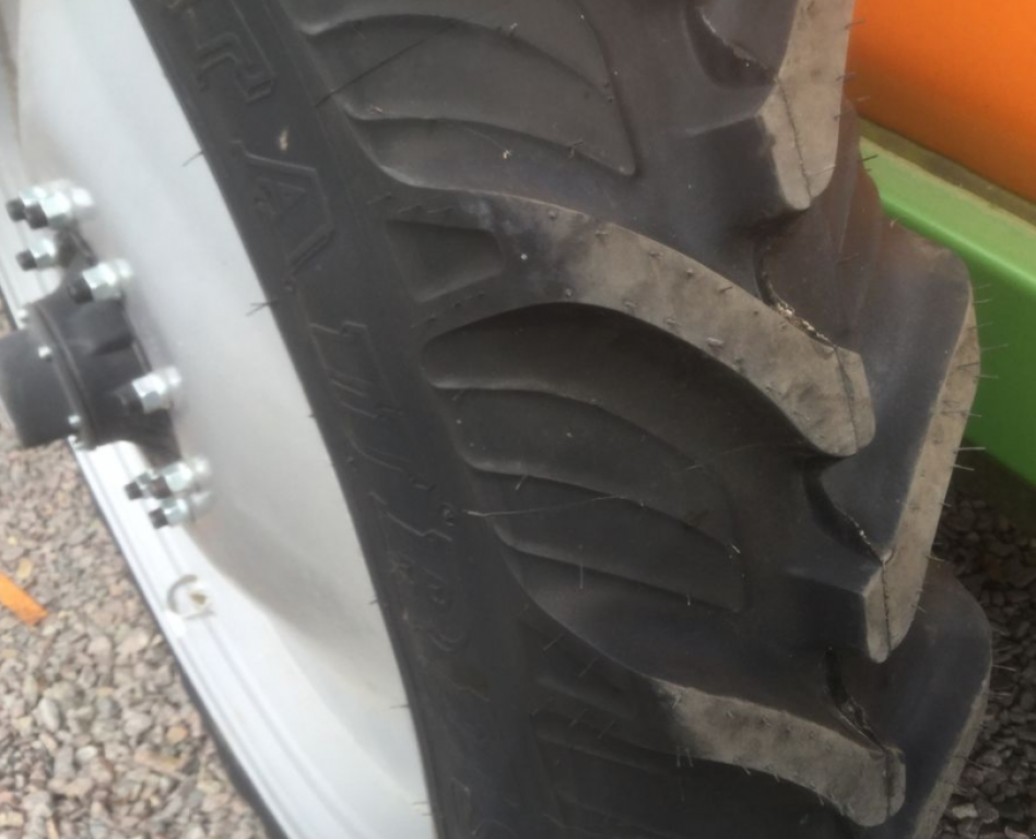 Weinbauspritze del tipo Amazone UG 3000,  In Золочів (Immagine 8)