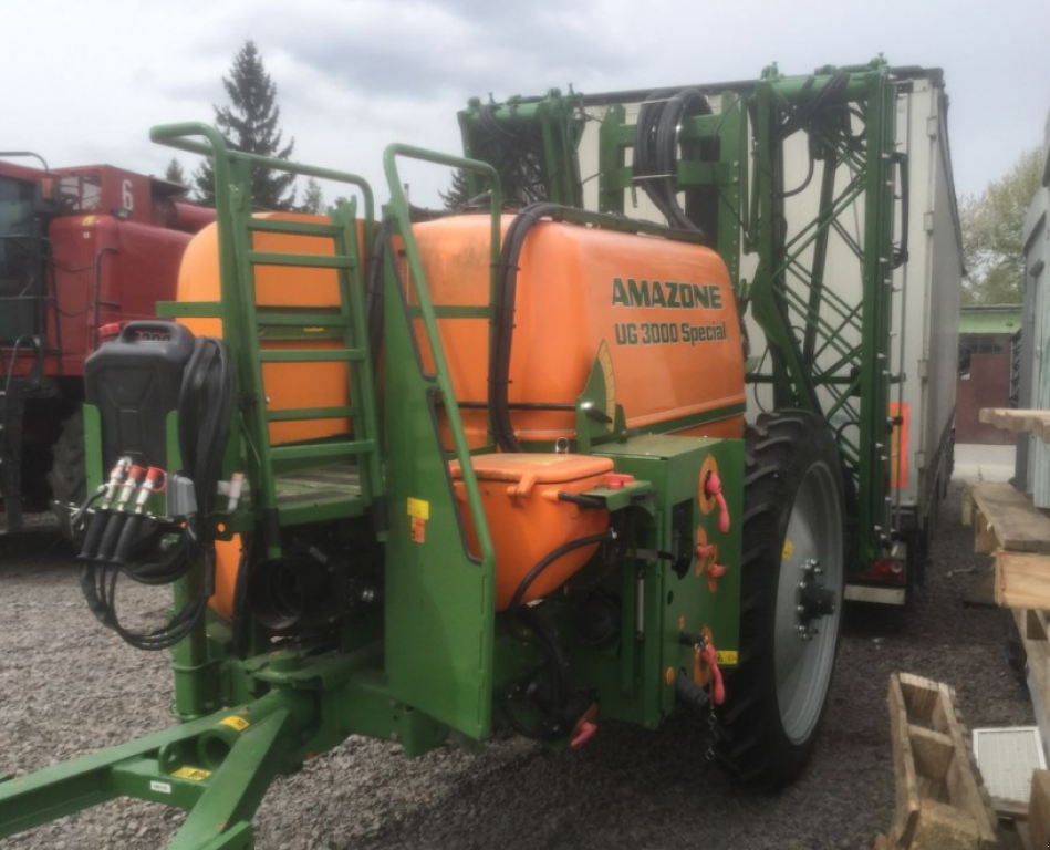Weinbauspritze del tipo Amazone UG 3000,  In Золочів (Immagine 9)
