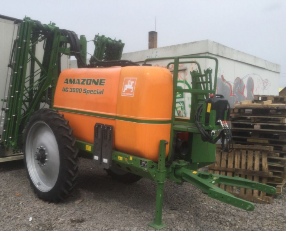 Weinbauspritze del tipo Amazone UG 3000,  In Золочів (Immagine 1)