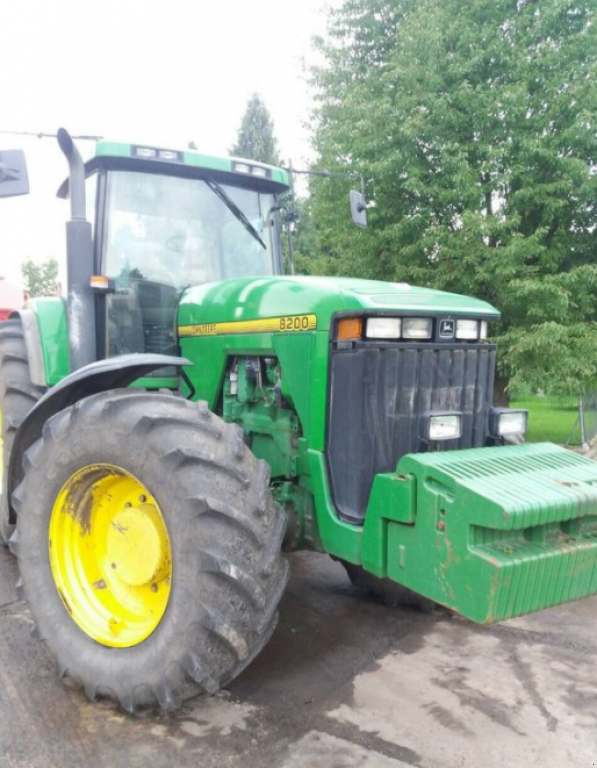 Oldtimer-Traktor des Typs John Deere 8200, Neumaschine in Золочів (Bild 7)