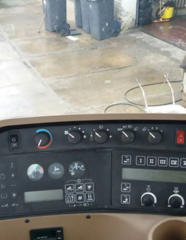 Oldtimer-Traktor a típus John Deere 8200, Neumaschine ekkor: Золочів (Kép 2)