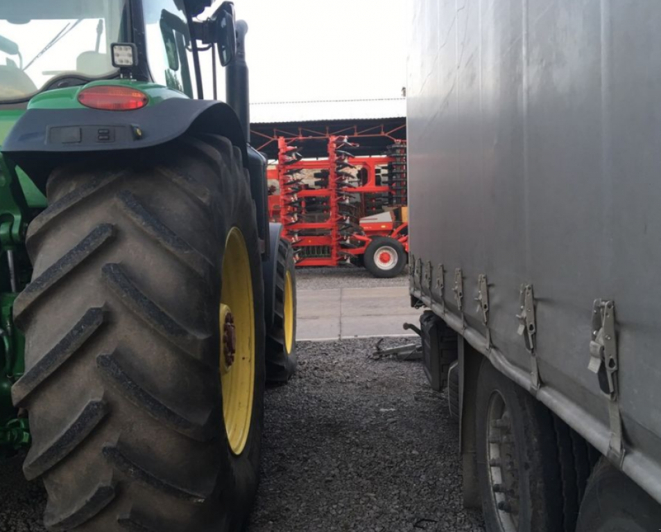 Oldtimer-Traktor a típus John Deere 8320R, Neumaschine ekkor: Золочів (Kép 5)